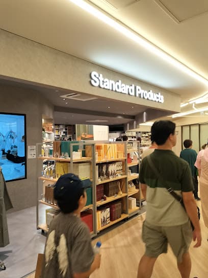 Standard Products 枚方モール店