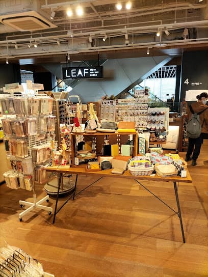 LEAF 枚方T-SITE店